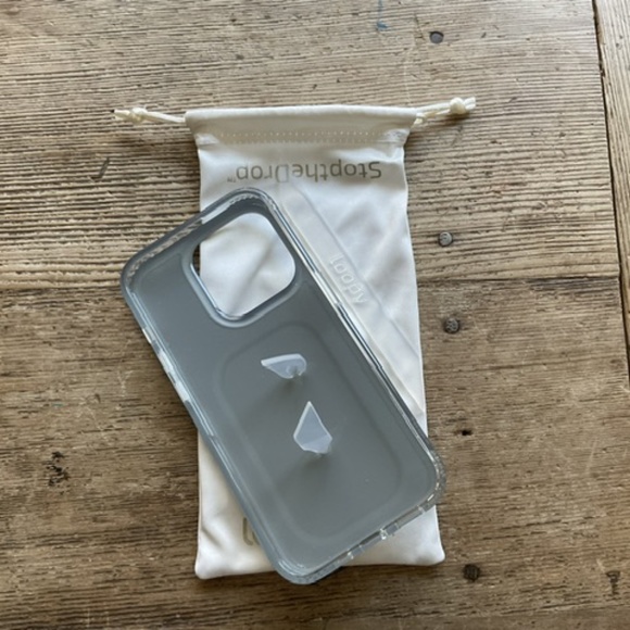 Champagne glitter Loopy case for iPhone 15 pro - Picture 2 of 4